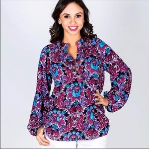 Tracy Negoshian Kira top